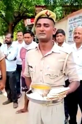 यूपी : खराब गुणवत्ता वाले भोजन का मुद्दा उठाने वाले पुलिस कांस्टेबल का तबादला