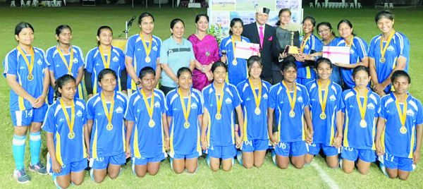 जयपुर की महारानी गायत्री देवी स्कूल में आईपीएससी गल्र्स हॉकी चैंपियनशिप में राजकुमार कॉलेज विजेता