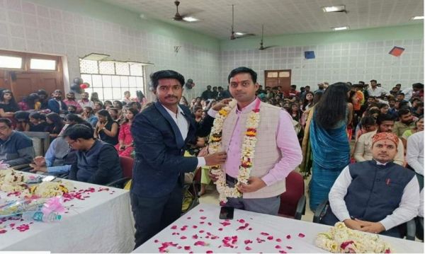 दलित अध्यापक पर जुल्म क्यों?