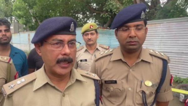 नोएडा फिल्म सिटी में शातिर बदमाश और पुलिस के बीच मुठभेड़, गिरफ्तार