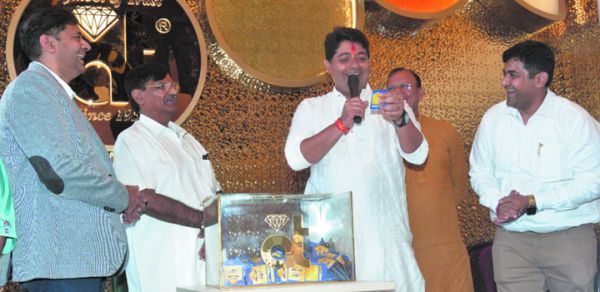 एटी गोल्डन सेलिब्रेशन का पहला ड्रा में निर्मला अग्रवाल ने जीती कार