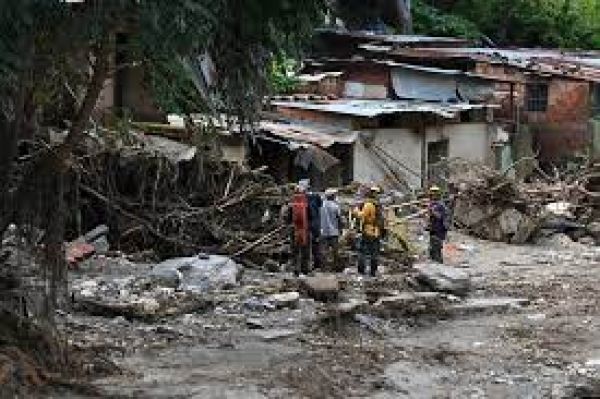 वेनेजुएला में भूस्खलन में मरने वालों की संख्या बढ़कर 34 हुई