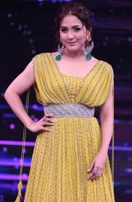 ​नीति मोहन ने अपने सफल करियर का श्रेय दिया अपने पिता को