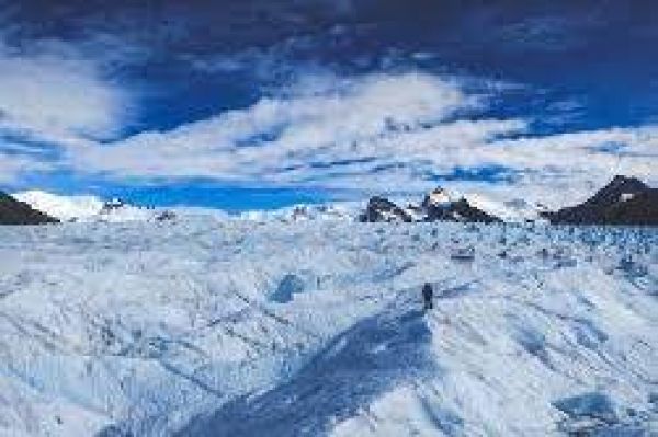 भारतीय मूल की ब्रिटिश सैन्य अधिकारी दक्षिणी ध्रुव पर पहुंचने के बाद अब करेंगी अंटार्कटिका की यात्रा
