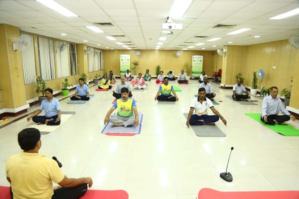 एनएमडीसी में आयुर्वेद दिवस समारोह