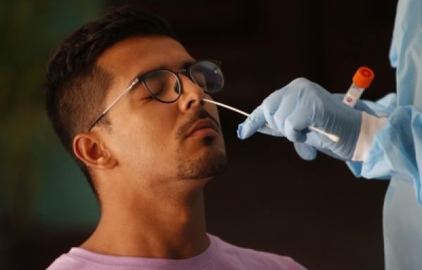 भारत में कोविड-19 के 2,060 नए मामले मिले, 10 मौतें दर्ज