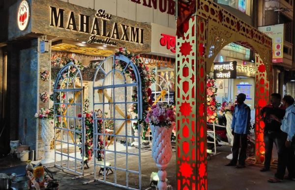 धनतेरस और दिवाली के लिए श्री महालक्ष्मी ज्वेलर्स मे नई डिजाइन की ज्वेलरी