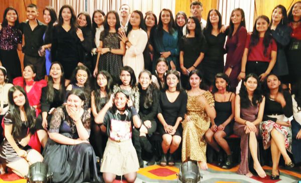 मैट्स में फ्रेशर्स पार्टी का आयोजन