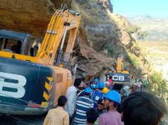 जम्मू कश्मीर के किश्तवाड़ में भूस्खलन में चार लोगों की मौत, छह लोग घायल