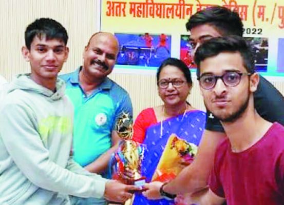 प्रगति कॉलेज और सेंट विसेंट पैलोटी टेबल टेनिस स्पर्धा में विजेता बनें   