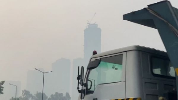 प्रदूषण सबसे खतरनाक स्तर पर पहुंचा, बंद हो सकते हैं स्कूल और कॉलेज