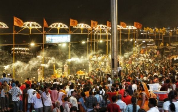 काशी में आज धूमधाम से मनाई जाएगी देव दीपावली
