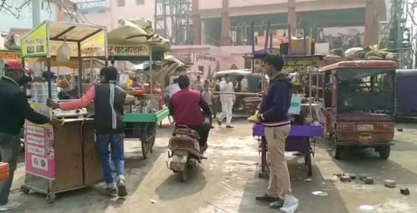 ‘छत्तीसगढ़’ का संपादकीय : जनता की जिंदगी पर सरकारी लगाम खत्म करने की जरूरत