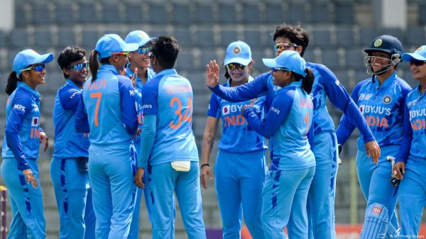 टी20 विश्व कप: आलोचना झेल रही भारतीय टीम के समर्थन में उतरे ये सेलिब्रिटी