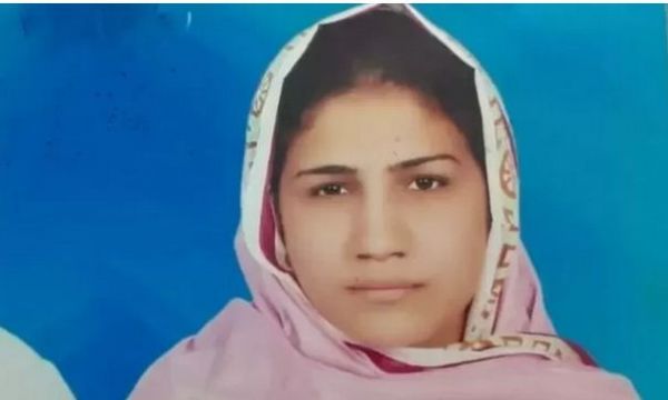 फ़ैसलाबाद: मां ने बेटी के 'हत्यारे पति' को 15 साल बाद कैसे ढूंढ निकाला?