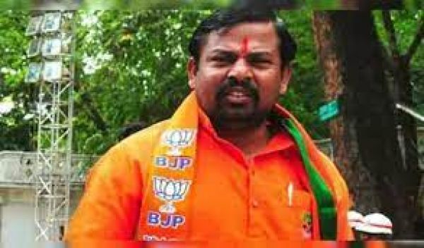      भाजपा के निलंबित विधायक राजा सिंह ने ‘बुलेट प्रूफ’ वाहन को बदलने की मांग की