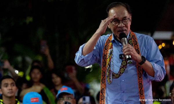 अनवार इब्राहिम: यौन अपराध, 25 सालों का लंबा इंतज़ार और अब मलेशिया की सत्ता की बागडोर