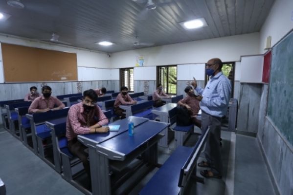 स्कूल कक्षा घोटाला : सतर्कता निदेशालय ने की विशेष एजेंसी से जांच की सिफारिश