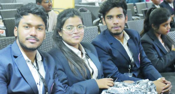 मैट्स में बिजनेस आइडिया जनरेशन प्रतियोगिता