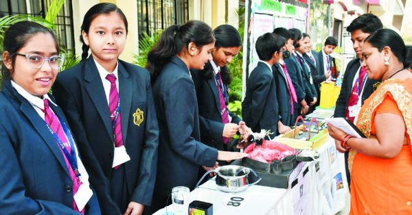 केपीएस में विज्ञान-गणित प्रदर्शनी 