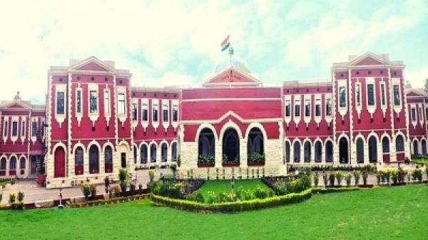 विवाहिता अपने पति के अलावा किसी पुरुष से सहमति के आधार पर सेक्सुअल रिलेशन बनाए तो यह रेप का केस नहीं : झारखंड हाईकोर्ट