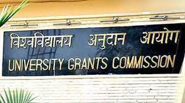यूजीसी के नए मसौदा नियम: तीन के बजाय चार साल की पढ़ाई के बाद स्नातक ‘ऑनर्स’ की डिग्री मिलेगी