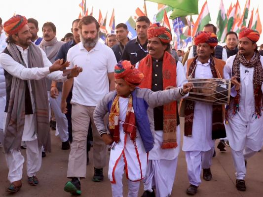 ये वो गांधी तो नहीं है, पर कुछ तो है