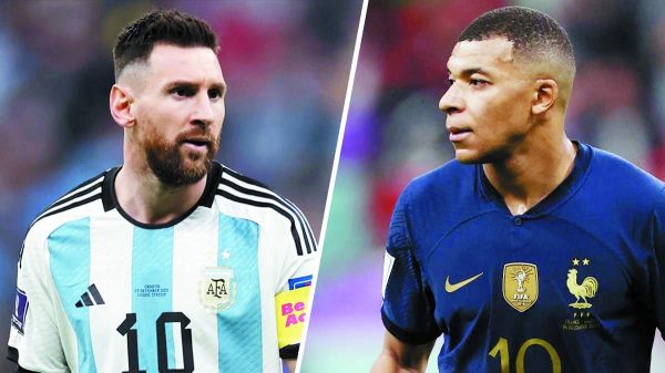 फुटबॉल में दोस्त, हॉकी में दुश्मन