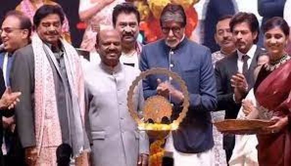 कोलकाता में अमिताभ बच्चन के सम्मान में प्रदर्शनी का आयोजन