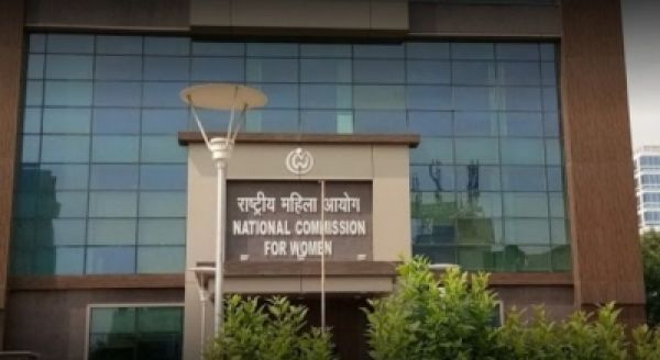 स्मृति ईरानी पर विवादास्पद टिप्पणी को लेकर एनसीडब्ल्यू ने कांग्रेस नेता अजय राय को भेजा नोटिस