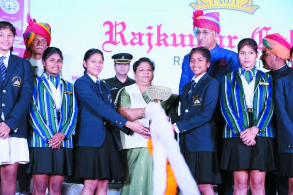 बहुआयामी प्रतिभाओं से निखरा आरकेसी का 127वां वार्षिक पुरस्कार वितरण, राज्यपाल ने की सराहना