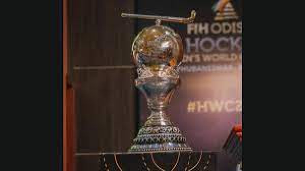 विभिन्न राज्यों का दौरा करके विश्व कप ट्रॉफी ओडिशा लौटी