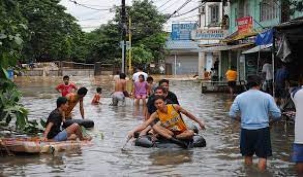 फिलीपीन में भारी बारिश और बाढ़ से 32 लोगों की मौत