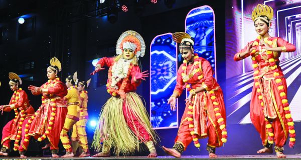 कृष्णा पब्लिक स्कूल में वार्षिकोत्सव इंद्रधनुष