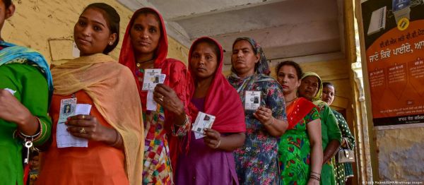 घर से दूर हैं, फिर भी रिमोट वोटिंग से डाल सकेंगे वोट