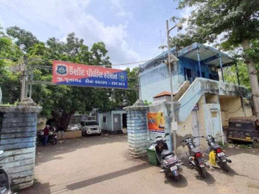 नाबालिग से दुष्कर्म करने और उसे गर्भवती करने के आरोप में एक गिरफ्तार