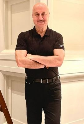 अनुपम खेर ने 2022 को अलविदा कहते हुए कहा, 'मैं कड़ी मेहनत करना जारी रखूंगा'