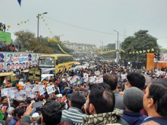 दिल्ली के यमुना बाजार से पुन: शुरू हुई राहुल गांधी की भारत जोड़ो यात्रा