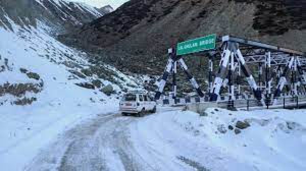 जम्मू-कश्मीर में सर्दी का प्रकोप, श्रीनगर समेत कई स्थानों पर दर्ज की गई सबसे ठंडी रात