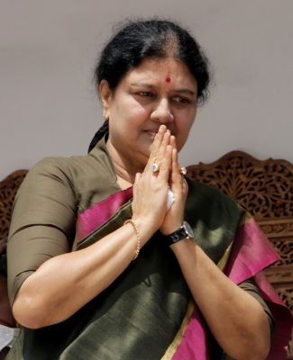 शशिकला ने डीएमके सरकार से पोंगल हैम्पर्स के लिए सभी आकार के गन्ना खरीदने का किया आग्रह