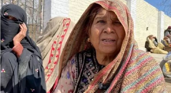 पाकिस्तान में आटा आसमान पर और अवाम सड़कों पर, दोषी कौन?