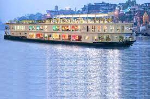 प्रधानमंत्री ने दुनिया के सबसे लंबे रिवर क्रूज 'एमवी गंगा विलास' को दिखाई हरी झंडी