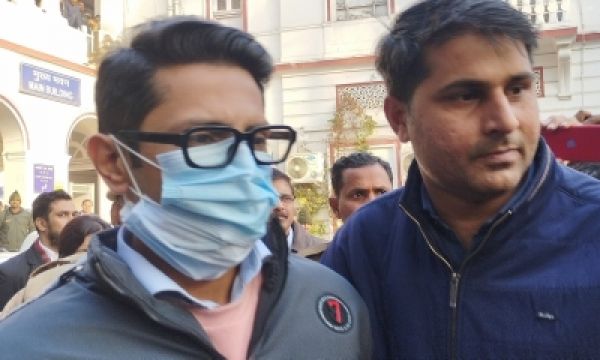 पेशाब मामला : आरोपी शंकर मिश्रा ने कहा, महिला ने अपनी सीट पर खुद ही पेशाब किया