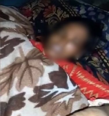यूपी में गर्भवती महिला को बाइक से बांधकर घसीटा, पति गिरफ्तार