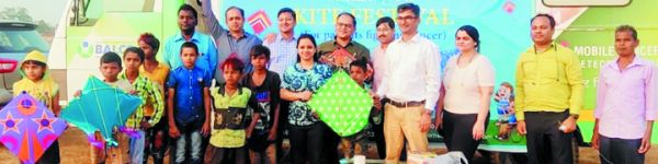 मरीजों-परिजनों को बालको मेडिकल  सेंटर ने पतंगबाज़ी का दिलाया आनंद 