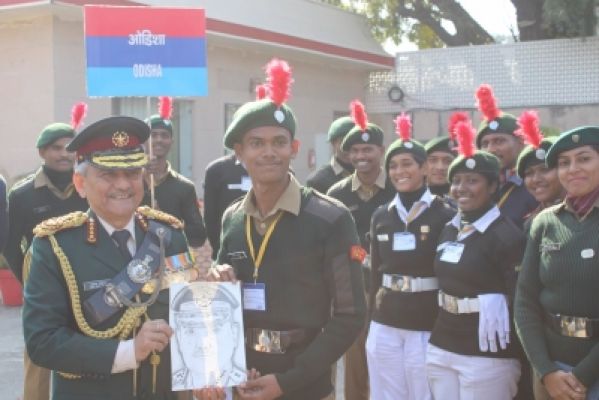 दिल्ली: पहली बार सीडीएस ने एनसीसी गणतंत्र दिवस शिविर का किया दौरा