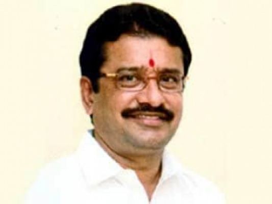 अन्नाद्रमुक नेता के.वी. रामलिंगम इरोड ईस्ट उपचुनाव के संभावित उम्मीदवार