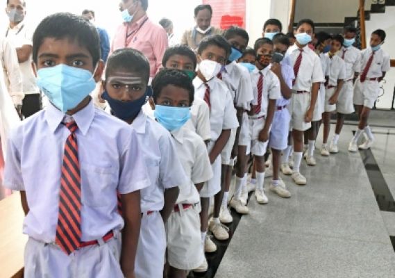 मिड-डे मील भत्ते के लिए शिक्षकों को स्कूल के कमरे में बंद करने के मामले के जांच के आदेश