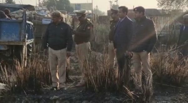 7 करोड़ की अवैध शराब नष्ट की