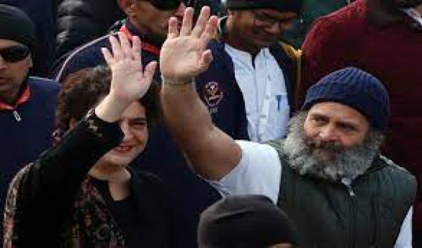 राहुल गांधी ने ‘भारत जोड़ो यात्रा’ के शिविर स्थल पर, खरगे ने पीसीसी कार्यालय में तिरंगा फहराया